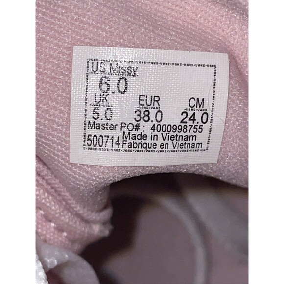 VANS Old Skool Pink Low top Sneaker Shoes Missy Size 6 Casual School Skateboard - Picture 2 of 13